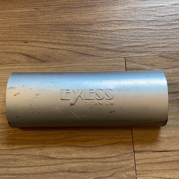 Excess titanium frames - Picture 2 of 11